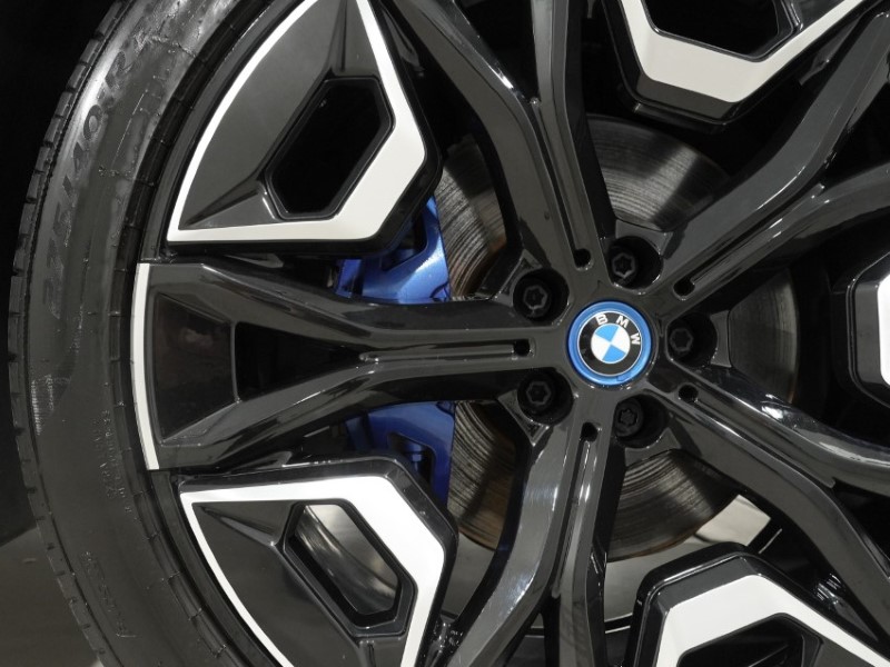 2022 (22) BMW iX 240kW xDrive40 M Sport 76.6kWh 5dr Auto [22kWCh] 5301904