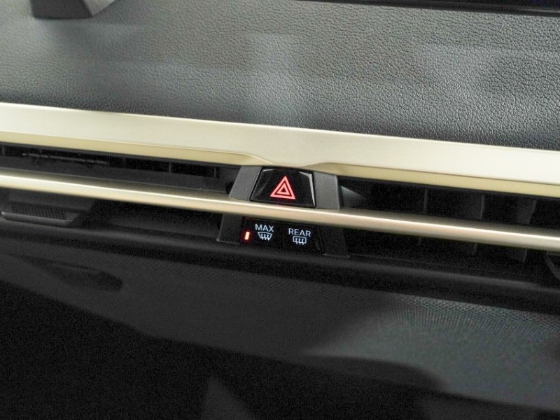 2022 (22) BMW iX 240kW xDrive40 M Sport 76.6kWh 5dr Auto [22kWCh] 5301925