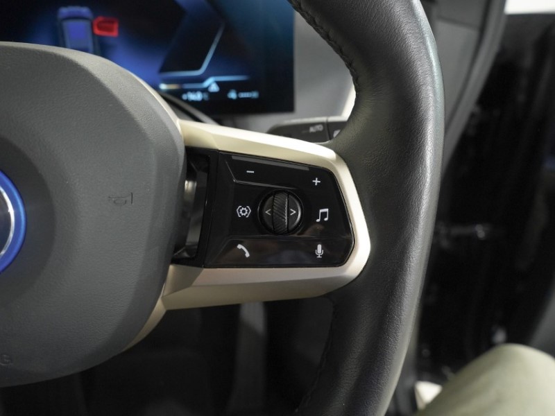 2022 (22) BMW iX 240kW xDrive40 M Sport 76.6kWh 5dr Auto [22kWCh] 5301915