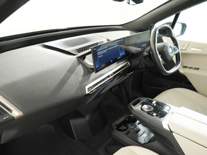 2022 (22) BMW iX 240kW xDrive40 M Sport 76.6kWh 5dr Auto [22kWCh] 5301889