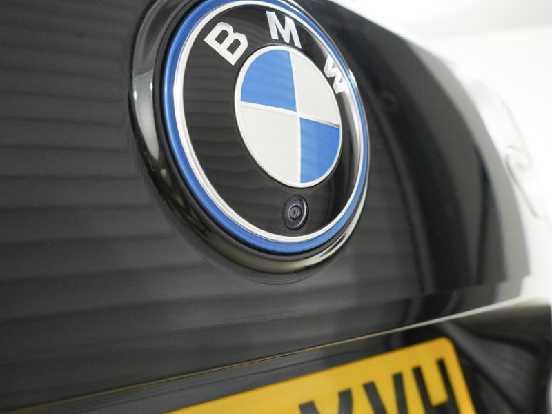 2022 (22) BMW iX 240kW xDrive40 M Sport 76.6kWh 5dr Auto [22kWCh] 5301886