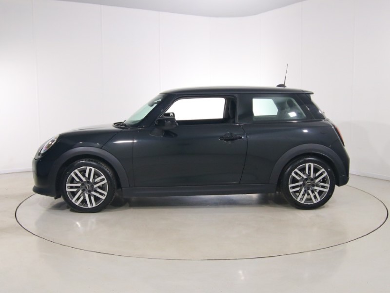 2025 (25) MINI COOPER 1.5 C Classic 3dr Auto 5320768