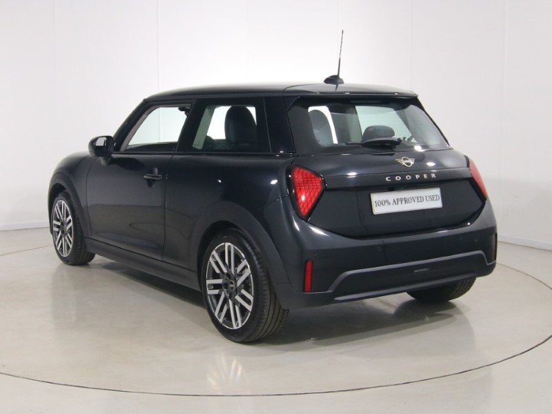2025 (25) MINI COOPER 1.5 C Classic 3dr Auto 5320769