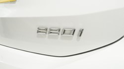 2025 (75) BMW 2 SERIES 220i MHT Sport 5dr DCT 5306659