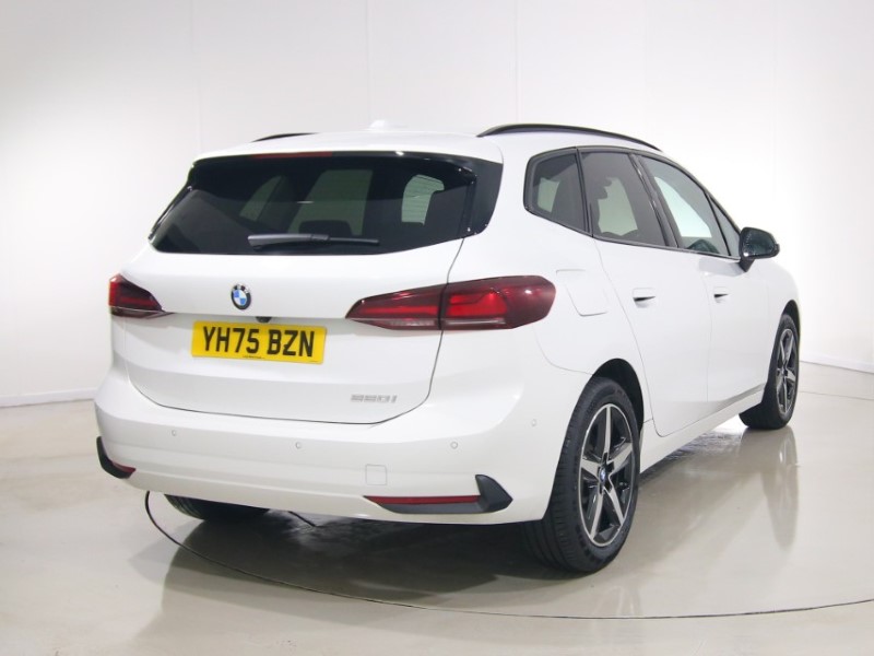2025 (75) BMW 2 SERIES 220i MHT Sport 5dr DCT 5306704