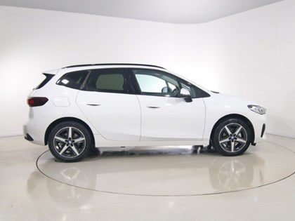 2025 (75) BMW 2 SERIES 220i MHT Sport 5dr DCT