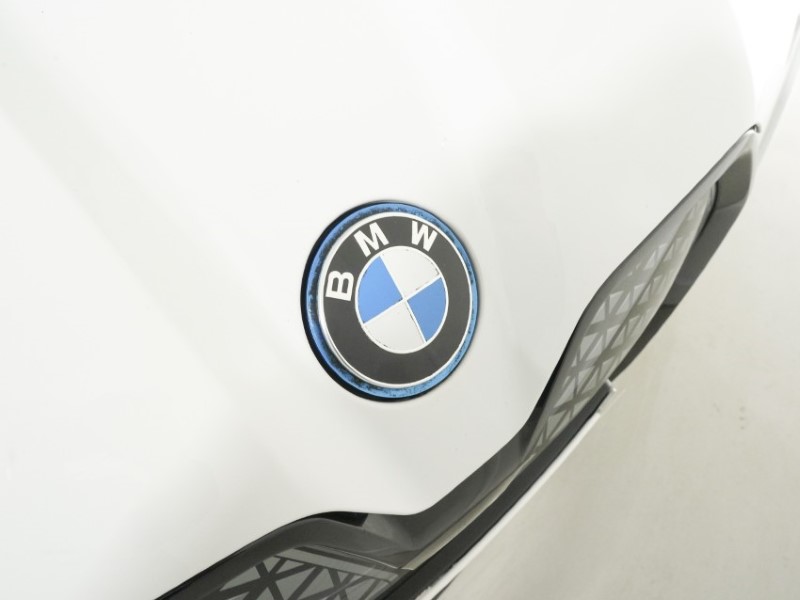 2023 (23) BMW iX 240kW xDrive40 Sport 76.6kWh 5dr Auto 5311576