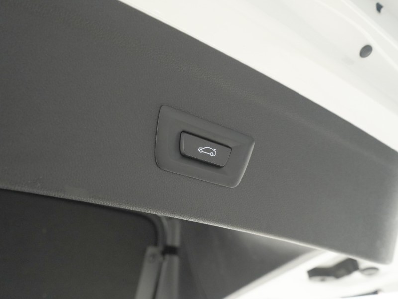 2023 (23) BMW iX 240kW xDrive40 Sport 76.6kWh 5dr Auto 5311564