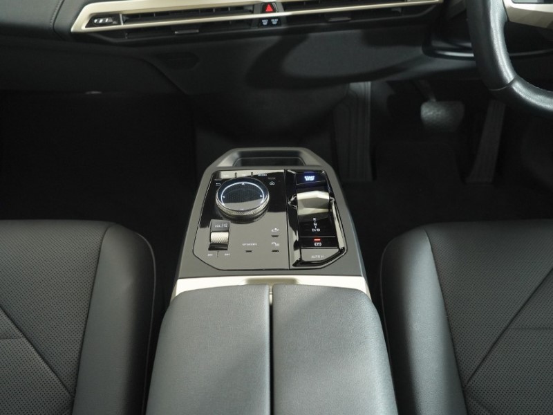 2023 (23) BMW iX 240kW xDrive40 Sport 76.6kWh 5dr Auto 5311573
