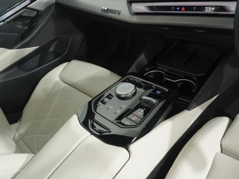 2024 (24) BMW I5 250kW eDrive40 M Sport 84kWh 4dr Auto 5309811