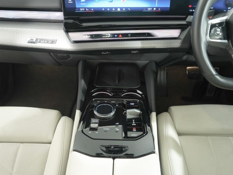 2024 (24) BMW I5 250kW eDrive40 M Sport 84kWh 4dr Auto 5309795