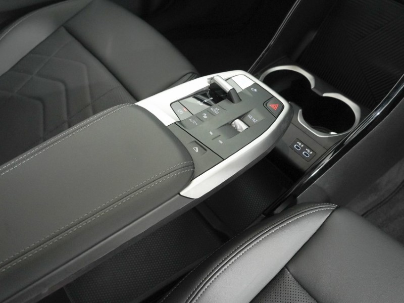 2024 (24) BMW iX1 230kW xDrive30 xLine 65kWh 5dr Auto 5316263