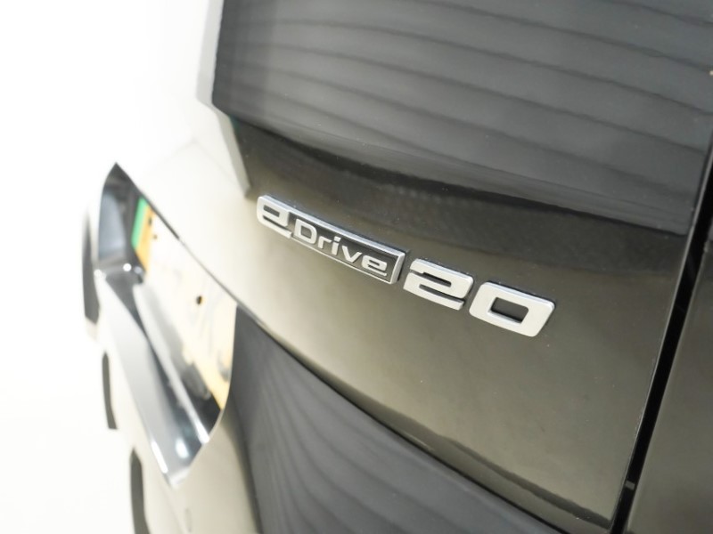 2024 (74) BMW iX2 150kW eDrive20 M Sport 65kWh 5dr Auto 5316557