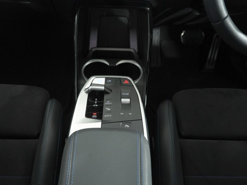 2024 (74) BMW iX2 150kW eDrive20 M Sport 65kWh 5dr Auto 5316568