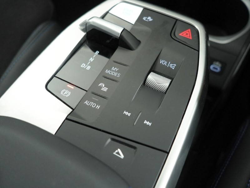 2024 (74) BMW iX2 150kW eDrive20 M Sport 65kWh 5dr Auto 5316589