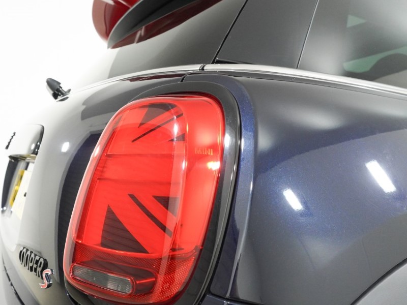 2023 (23) MINI HATCHBACK 2.0 Cooper S Sport Premium Plus 3dr Auto 5314056