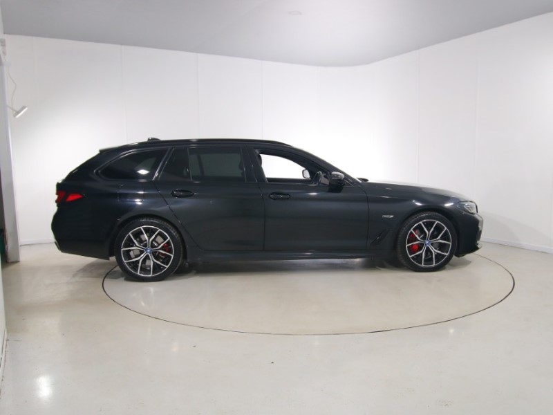 2023 (23) BMW 5 SERIES 530e M Sport 5dr Auto 5313141