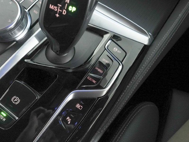 2023 (23) BMW 5 SERIES 530e M Sport 5dr Auto 5313125