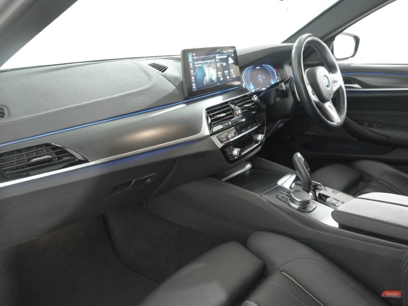 2023 (23) BMW 5 SERIES 530e M Sport 5dr Auto 5313093