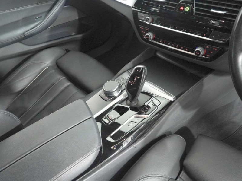 2023 (23) BMW 5 SERIES 530e M Sport 5dr Auto 5313109