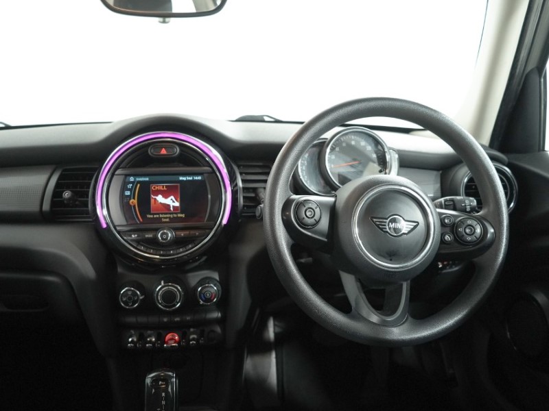 2018 (18) MINI HATCHBACK 1.5 Cooper II 5dr Auto 5360230