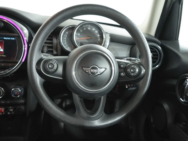 2018 (18) MINI HATCHBACK 1.5 Cooper II 5dr Auto 5360233