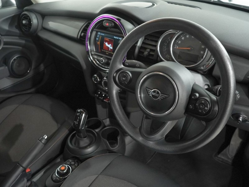 2018 (18) MINI HATCHBACK 1.5 Cooper II 5dr Auto 5360245