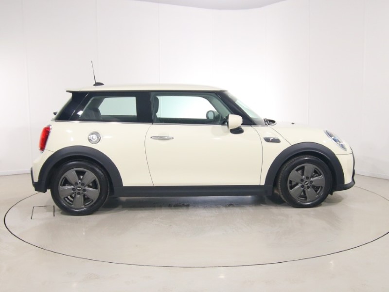2022 (72) MINI HATCHBACK 2.0 Cooper S Classic 3dr Auto 5341976