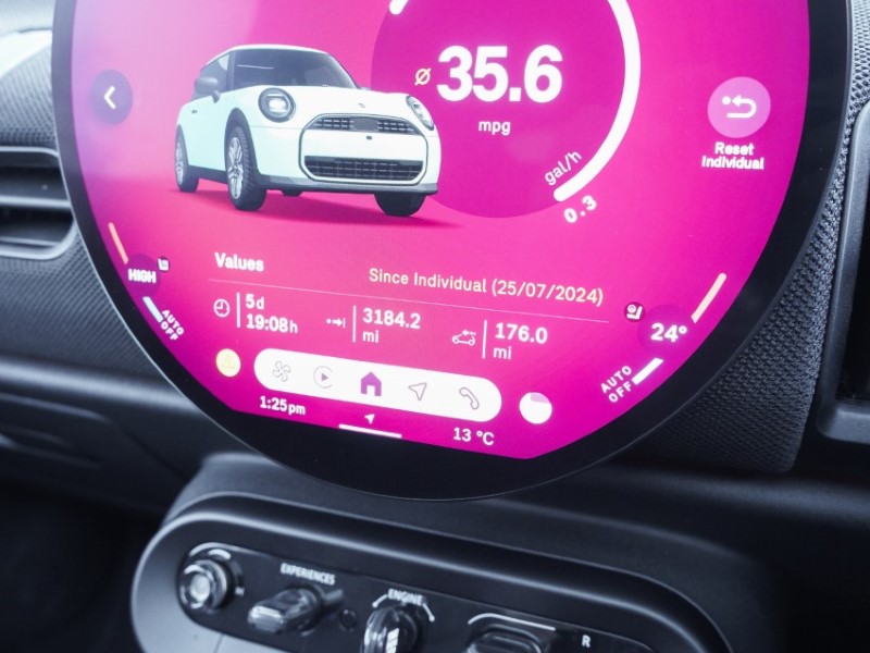 2024 (24) MINI COOPER 2.0 S Classic 3dr Auto 5322387