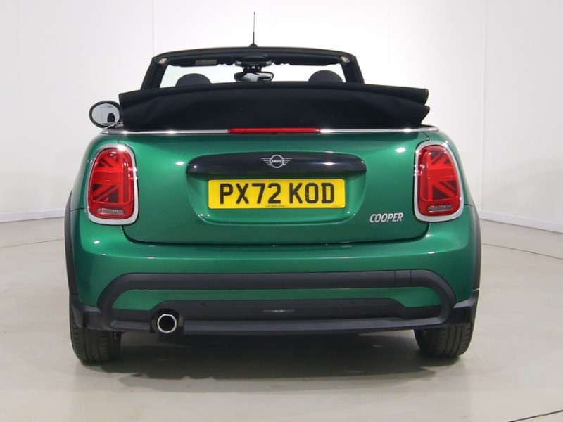 2022 (72) MINI CONVERTIBLE 1.5 Cooper Classic 2dr Auto 5325360