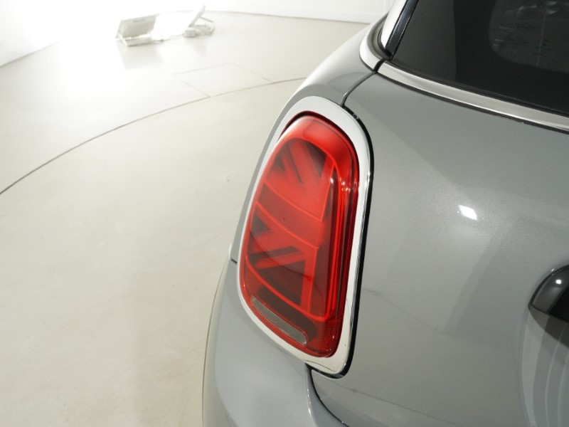 2022 (72) MINI HATCHBACK 1.5 Cooper Classic 3dr Auto 5428204