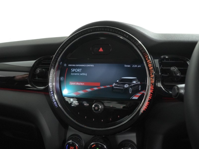 2022 (72) MINI HATCHBACK 1.5 Cooper Classic 3dr Auto 5428196