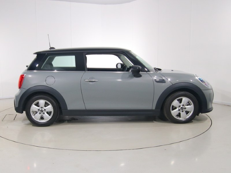 2022 (72) MINI HATCHBACK 1.5 Cooper Classic 3dr Auto 5428212