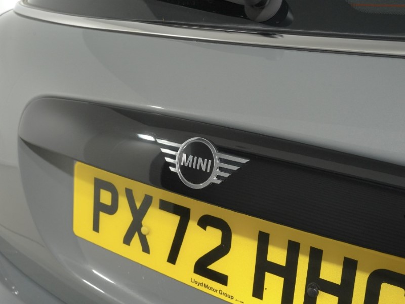 2022 (72) MINI HATCHBACK 1.5 Cooper Classic 3dr Auto 5428176