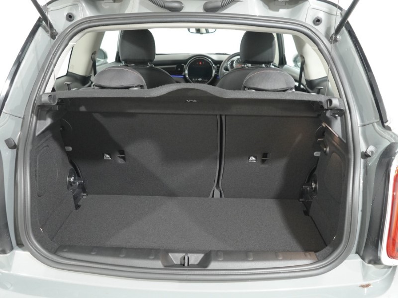 2022 (72) MINI HATCHBACK 1.5 Cooper Classic 3dr Auto 5428175