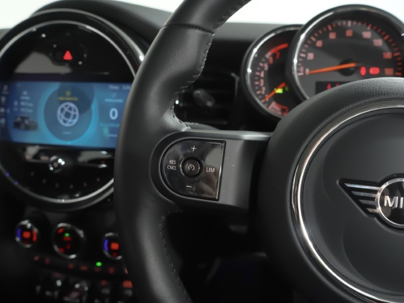 2022 (72) MINI HATCHBACK 1.5 Cooper Classic 3dr Auto 5428201