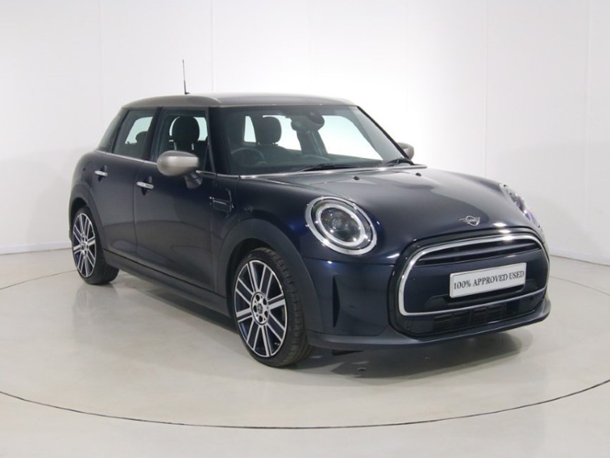 2022 (72) MINI HATCHBACK 1.5 Cooper Exclusive 5dr Auto