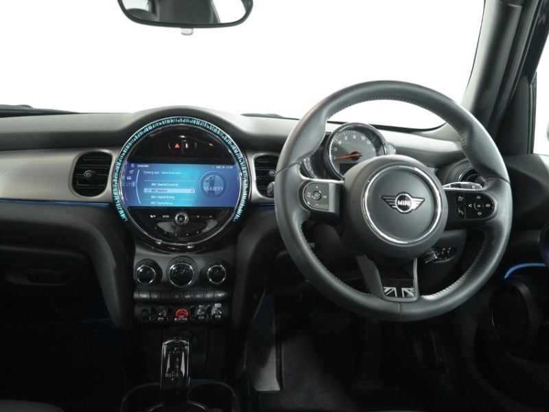 2022 (72) MINI HATCHBACK 1.5 Cooper Exclusive 5dr Auto 5349004