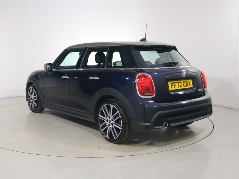 2022 (72) MINI HATCHBACK 1.5 Cooper Exclusive 5dr Auto 5349049