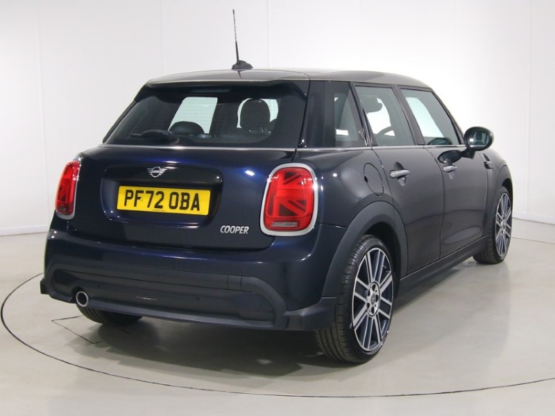 2022 (72) MINI HATCHBACK 1.5 Cooper Exclusive 5dr Auto 5349051