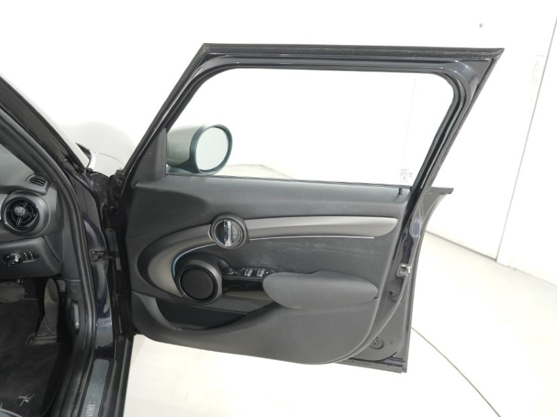 2022 (72) MINI HATCHBACK 1.5 Cooper Exclusive 5dr Auto 5349015