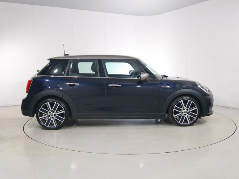 2022 (72) MINI HATCHBACK 1.5 Cooper Exclusive 5dr Auto