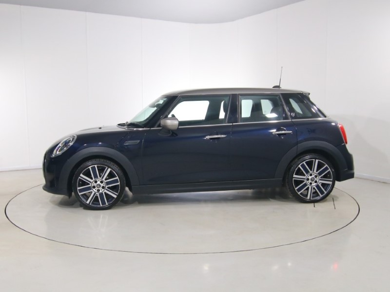 2022 (72) MINI HATCHBACK 1.5 Cooper Exclusive 5dr Auto 5349048
