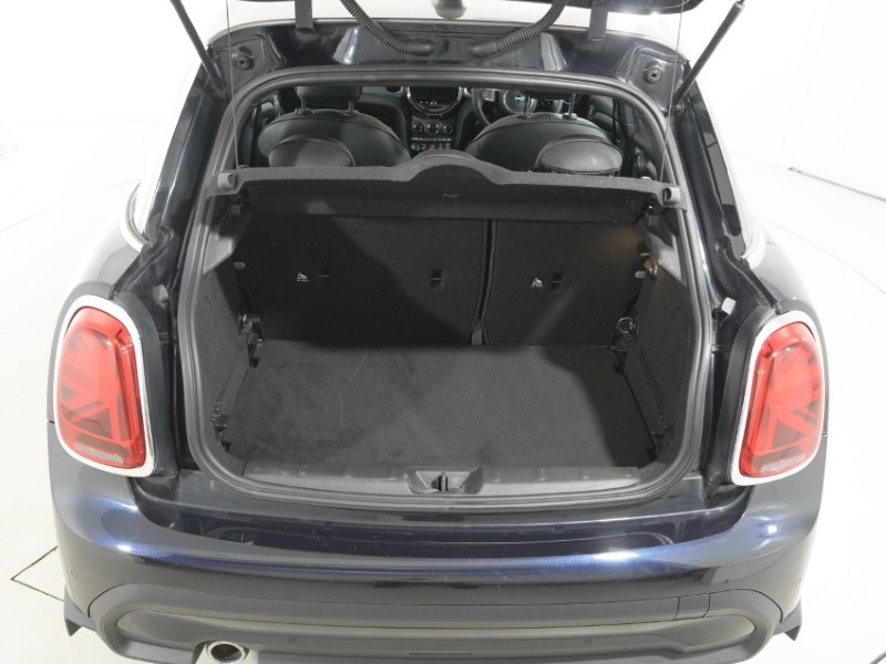 2022 (72) MINI HATCHBACK 1.5 Cooper Exclusive 5dr Auto 5348996