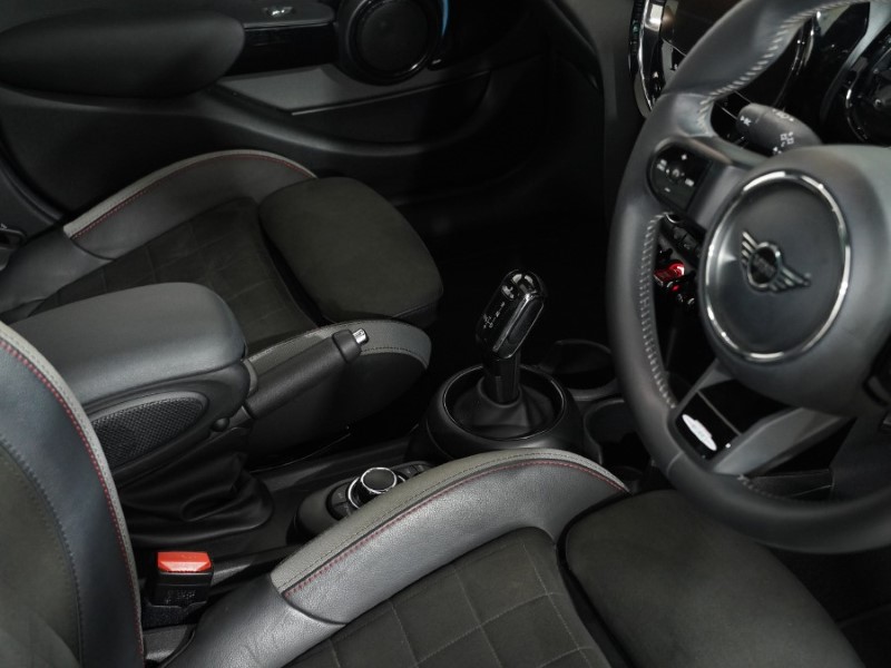2022 (22) MINI HATCHBACK 1.5 Cooper Sport 5dr Auto 5339363