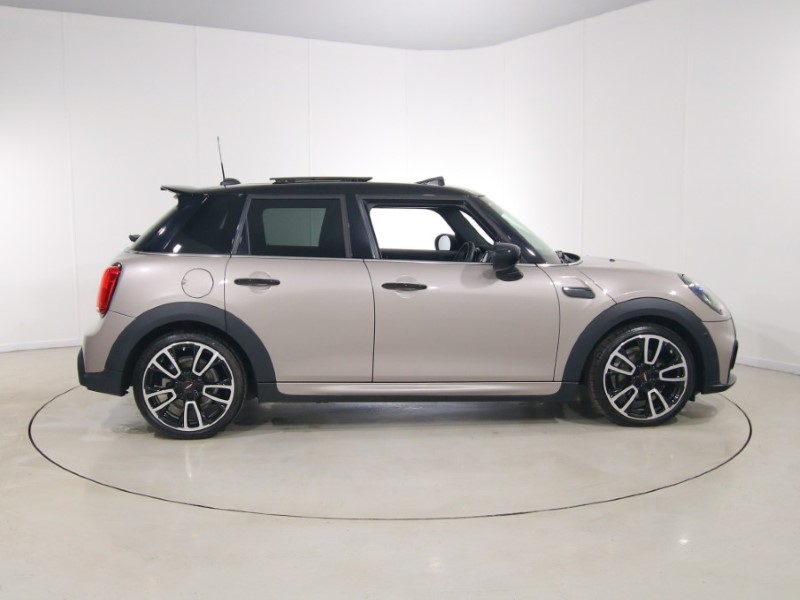 2022 (22) MINI HATCHBACK 1.5 Cooper Sport 5dr Auto 5339397