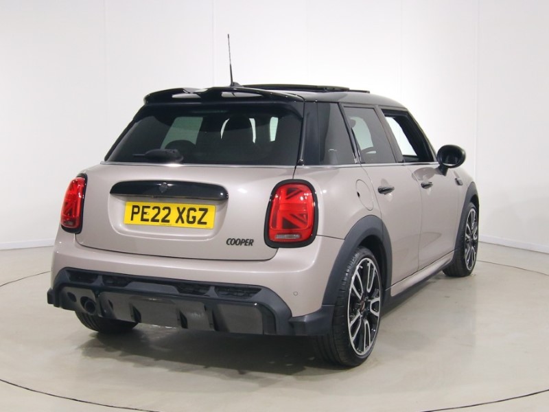 2022 (22) MINI HATCHBACK 1.5 Cooper Sport 5dr Auto 5339396