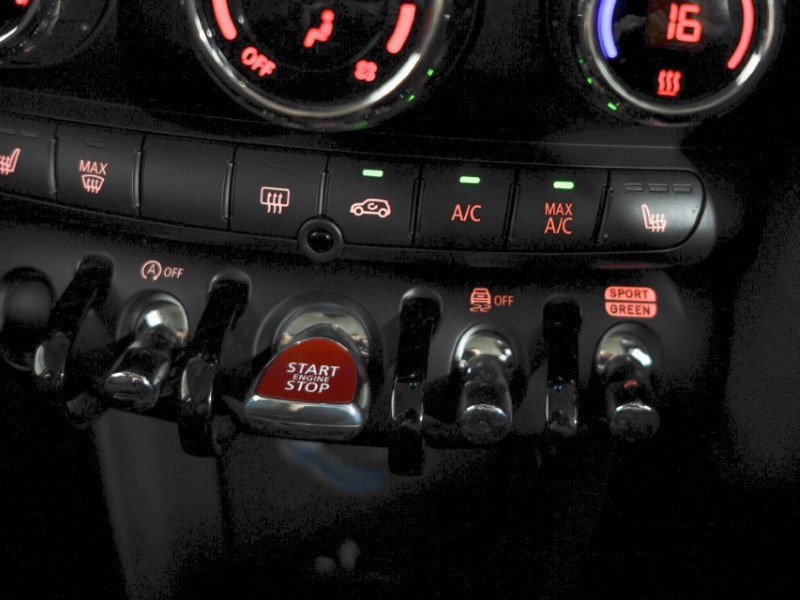 2024 (24) MINI HATCHBACK 1.5 Cooper Classic 3dr Auto 5343855