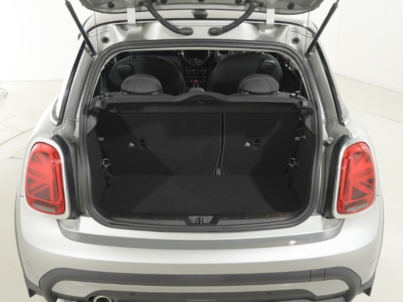 2024 (24) MINI HATCHBACK 1.5 Cooper Classic 3dr Auto 5343824