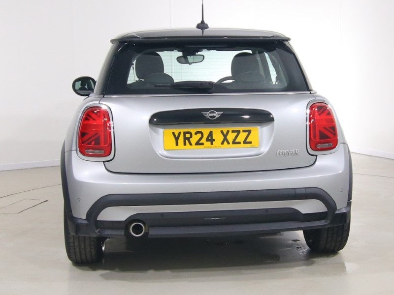 2024 (24) MINI HATCHBACK 1.5 Cooper Classic 3dr Auto 5343869